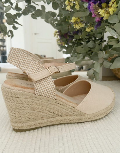 Sandalias cuñas beige